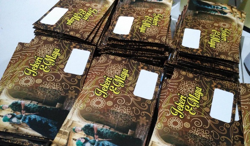 118 undangan cetak estetik